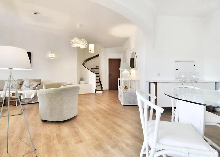 Casa vacanze T2 Near The C225