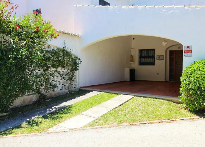 T2 Near The C225 * Porches (Algarve)